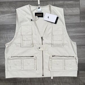 Nike Utility Vest